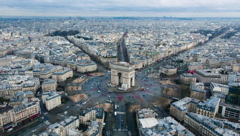 Trouver un appartement à Paris : pourquoi faire appel à un chasseur immobilier ?